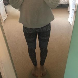 Blue printed American Eagle leggings